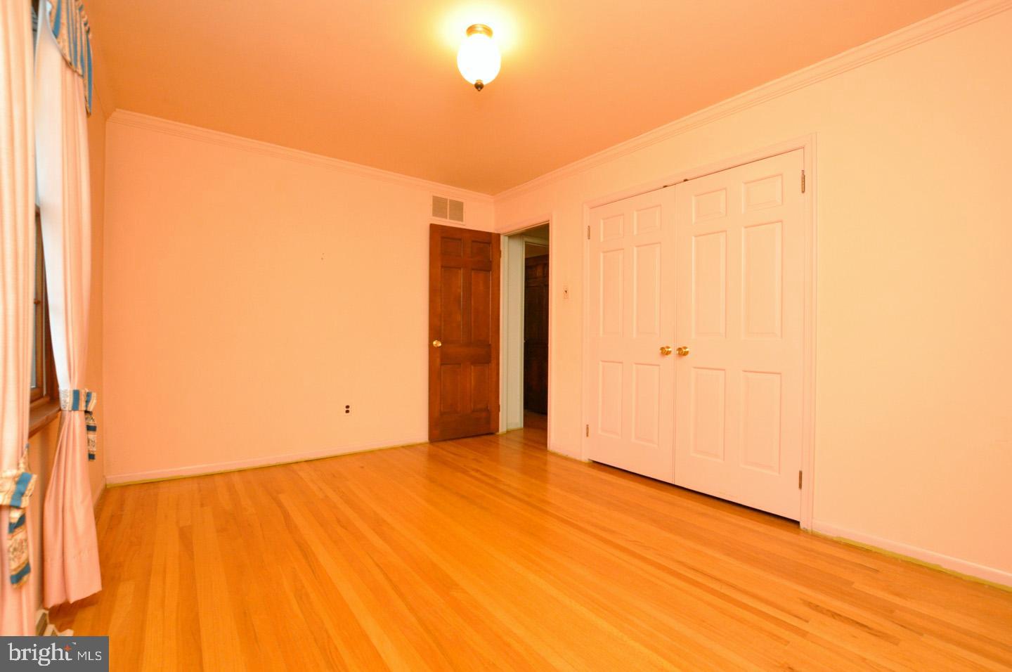2405 Riverton Road Cinnaminson, NJ 08077 - Photo 20 of 37 Gallery Image 20