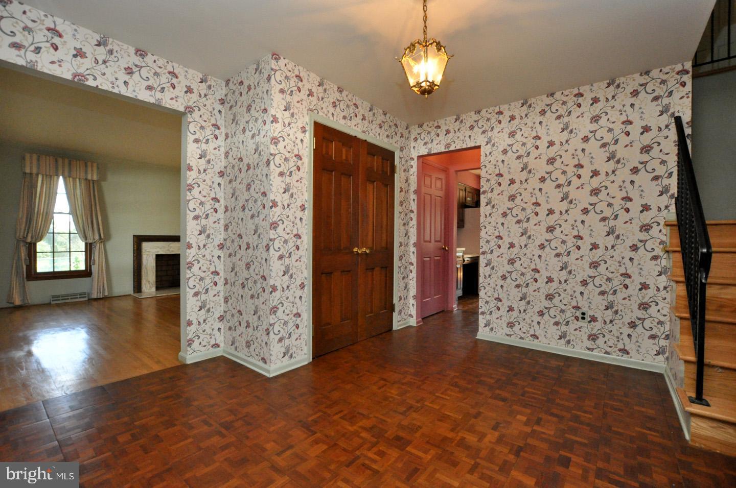 2405 Riverton Road Cinnaminson, NJ 08077 - Photo 4 of 37 Gallery Image 4