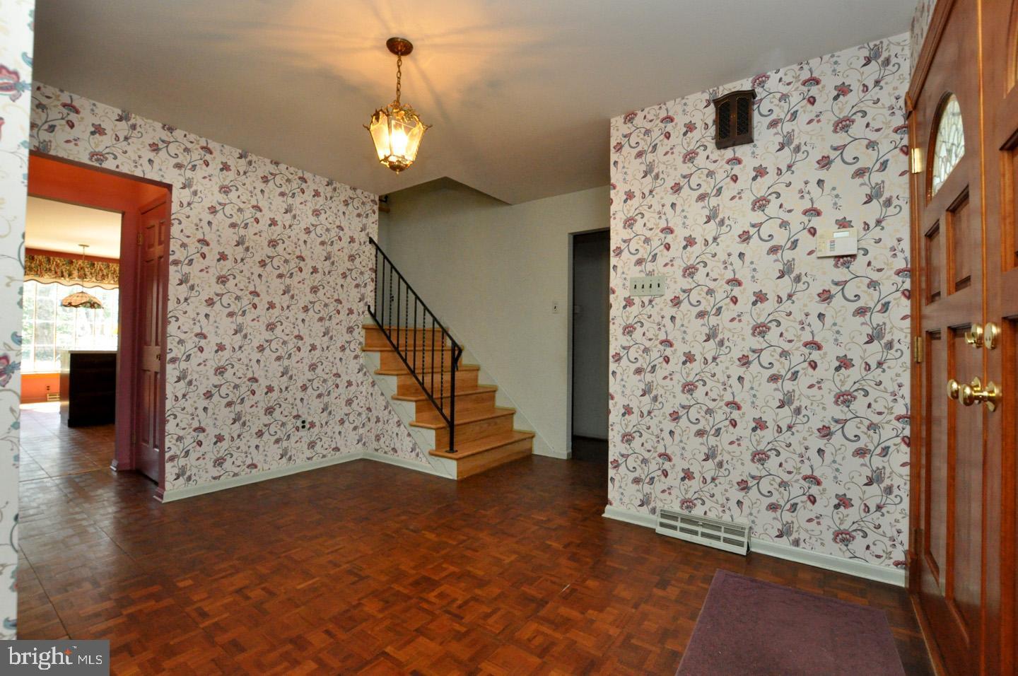 2405 Riverton Road Cinnaminson, NJ 08077 - Photo 5 of 37 Gallery Image 5