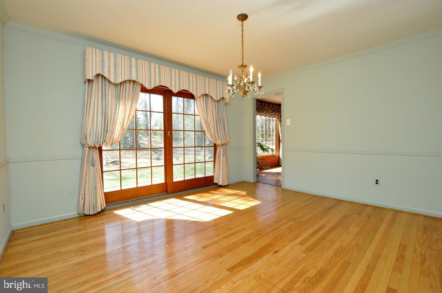 2405 Riverton Road Cinnaminson, NJ 08077 - Photo 9 of 37 Gallery Image 9