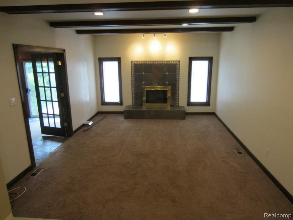 35905 Smithfield Road Farmington, MI 48335 - Photo 6 of 20