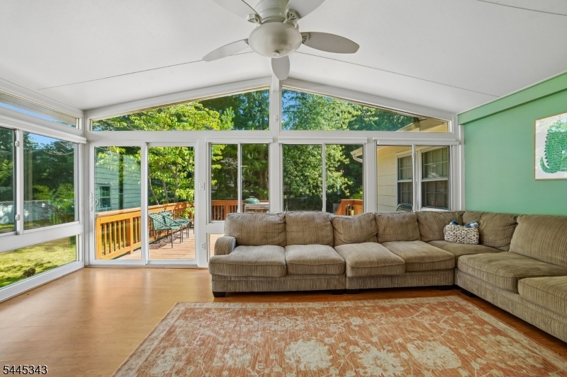 26 Tower Drive Springfield, NJ 07081 - Photo 5 of 21