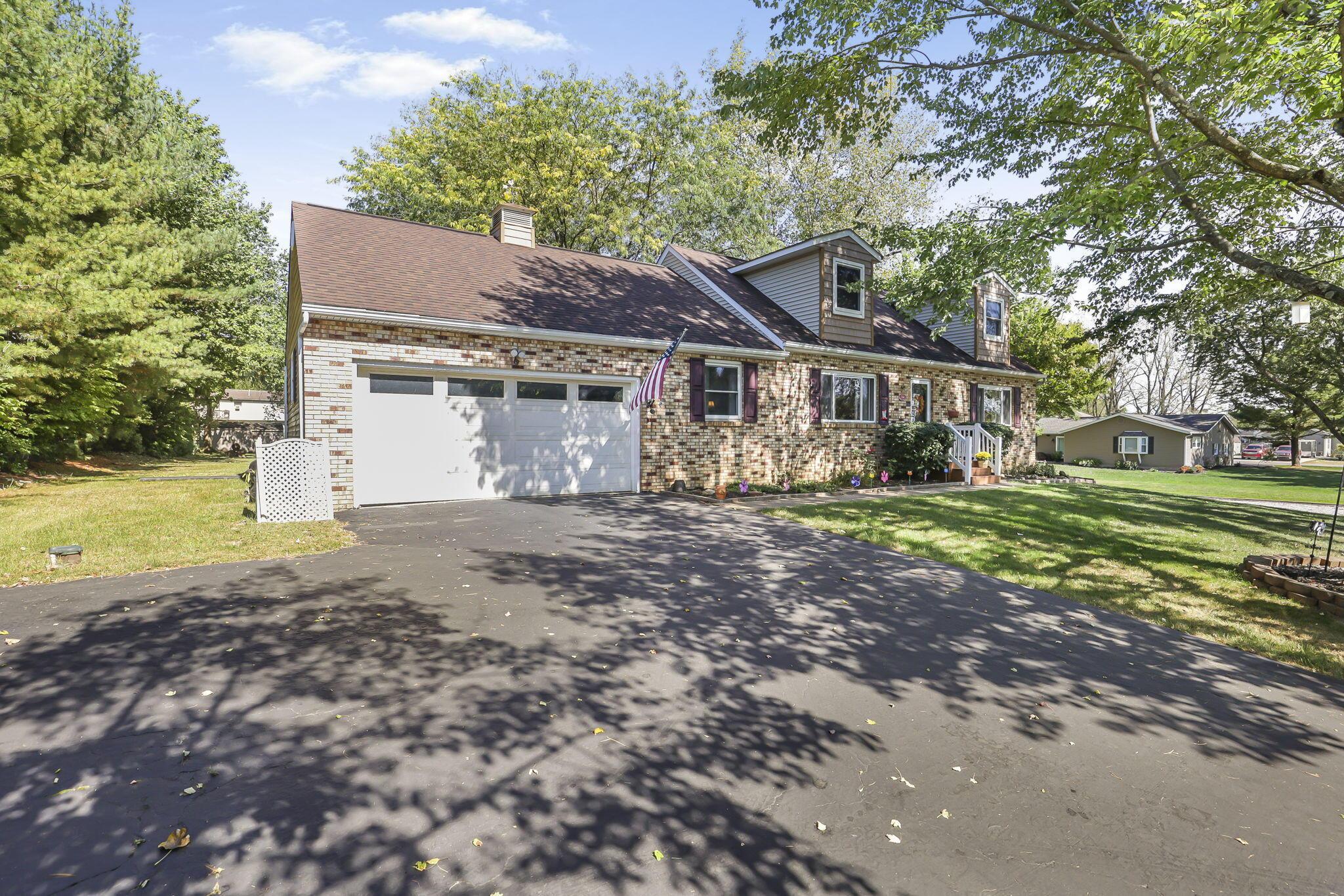 184 Citation Road Southwest Pataskala, OH 43062 - Photo 2 of 58 Gallery Image 2