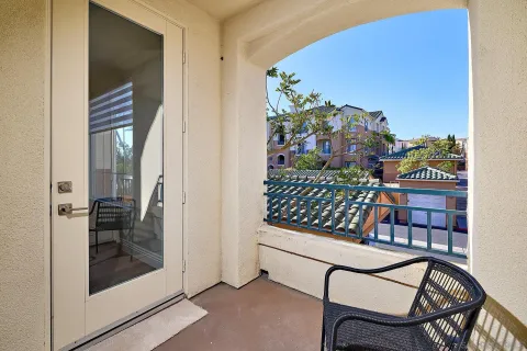 $859,000 | 12374 Carmel Country Road, Unit 208, San Diego, CA 92130