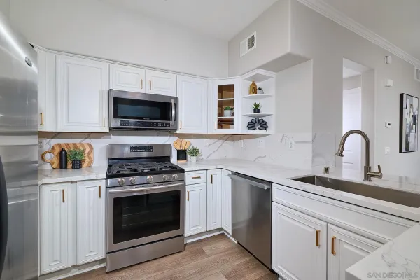 $847,500 | 12374 Carmel Country Road, Unit 208, San Diego, CA 92130