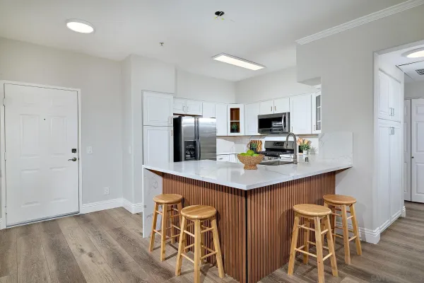 $847,500 | 12374 Carmel Country Road, Unit 208, San Diego, CA 92130