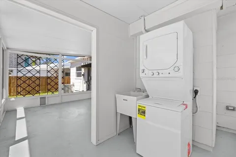 $315,000 | 124 85th Avenue North, St. Petersburg, FL 33702