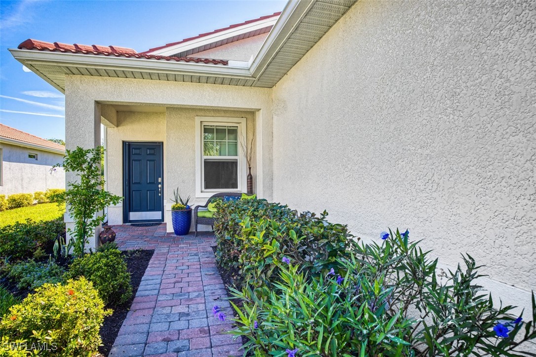 2130 Summersweet Drive Alva, FL 33920 - Photo 5 of 35