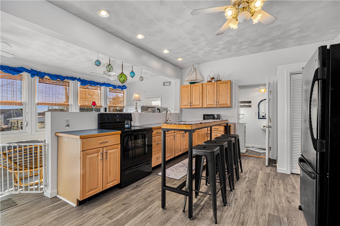34 Pier Road Portsmouth, RI 02872 - Photo 12 of 45 Gallery Image 12