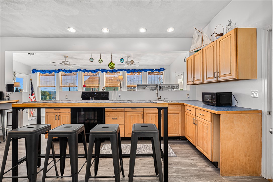 34 Pier Road Portsmouth, RI 02872 - Photo 15 of 45 Gallery Image 15