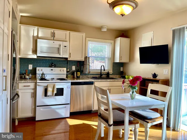 $245,000 | 334 Cherrydale Avenue, Front Royal, VA 22630