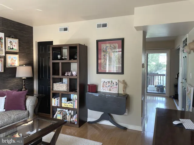 $245,000 | 334 Cherrydale Avenue, Front Royal, VA 22630