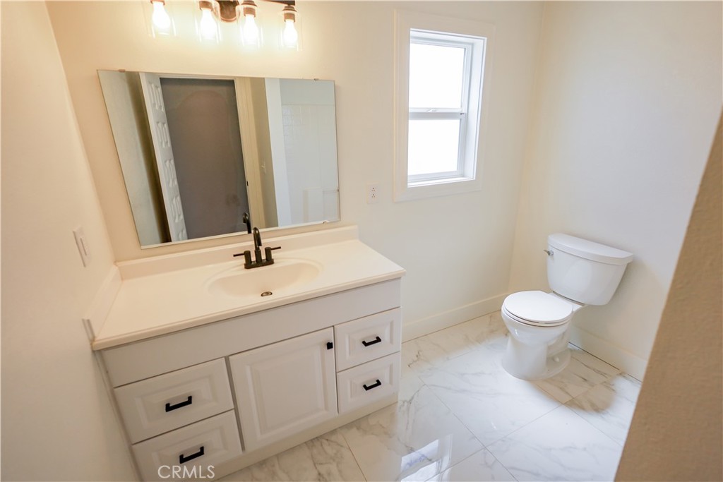 417 South Murdock Avenue Willows, CA 95988 - Photo 12 of 28