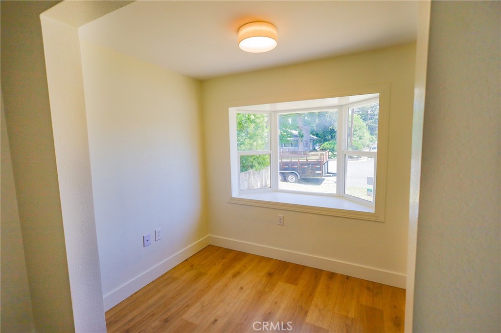 417 South Murdock Avenue Willows, CA 95988 - Photo 4 of 28