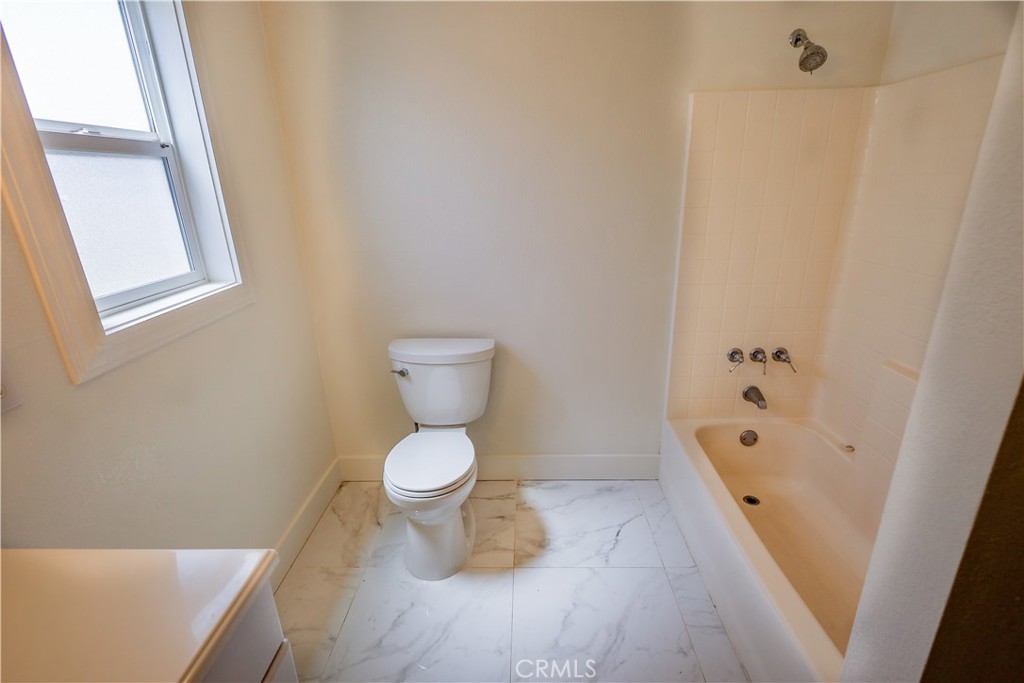 417 South Murdock Avenue Willows, CA 95988 - Photo 9 of 28