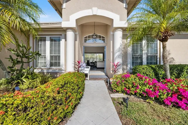 $570,000 | 447 Pelican Moorings, Venice, FL 34285