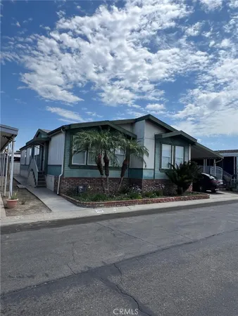 a view of house with a outdoor space