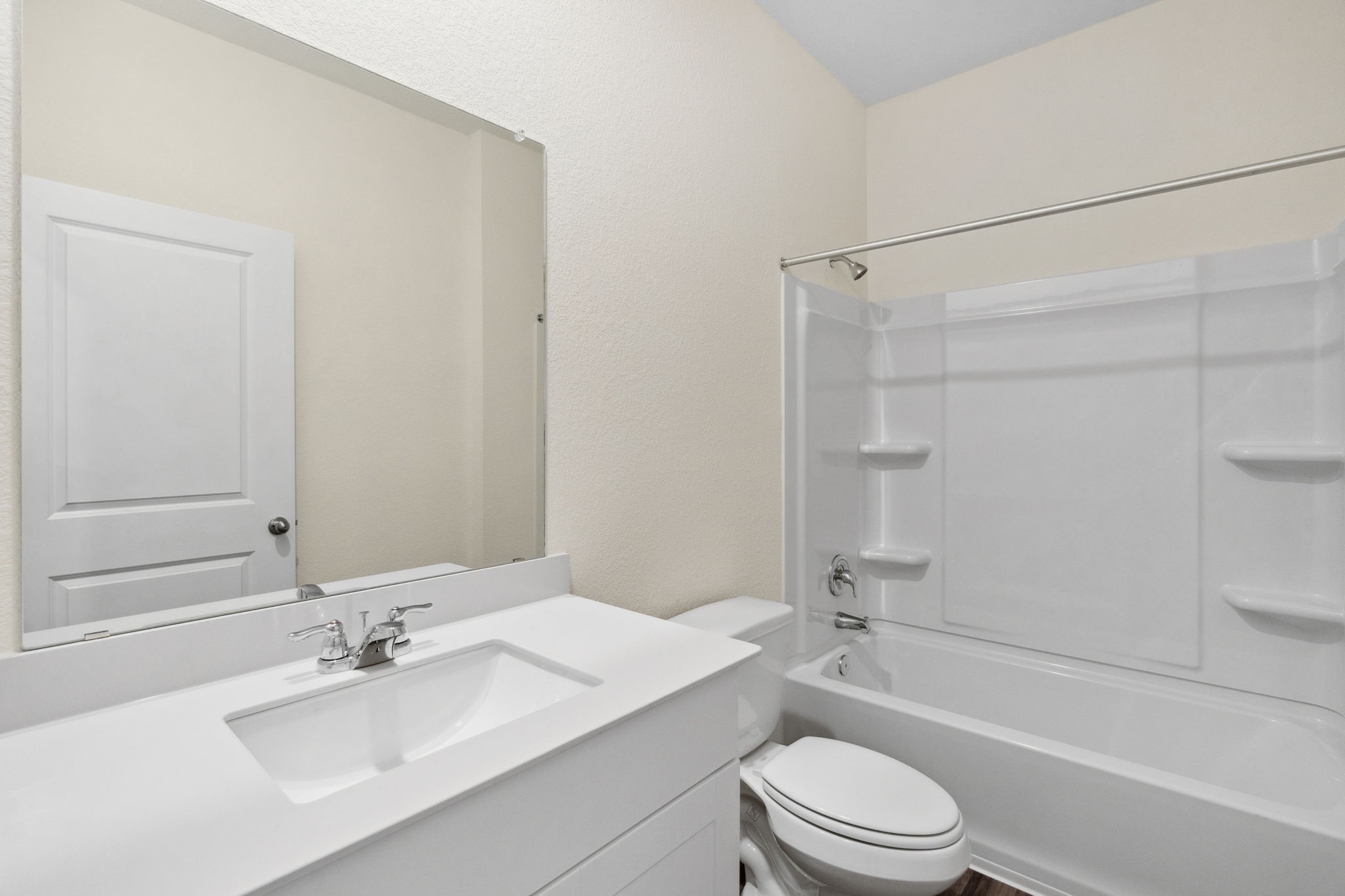 513 Thistle Lane Maxwell, TX 78656 - Photo 9 of 36 Secondary bathroom in the 1st floor
