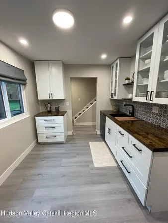 $2,800 | 204 Village Court, Kingston, NY 12401