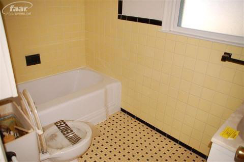 4087 Beecher Road Flint, MI 48532 - Photo 13 of 17 20348653-12.JPG