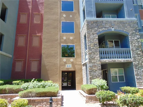 $1,500 | 44 East Serene Avenue, Unit 301, Las Vegas, NV 89123