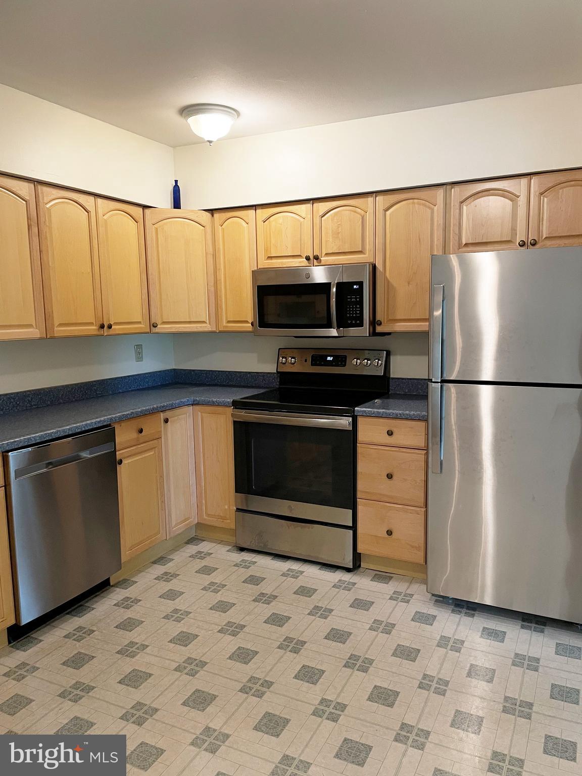 1707 Raintree Lane Malvern, PA 19355 - Photo 5 of 9 Gallery Image 5
