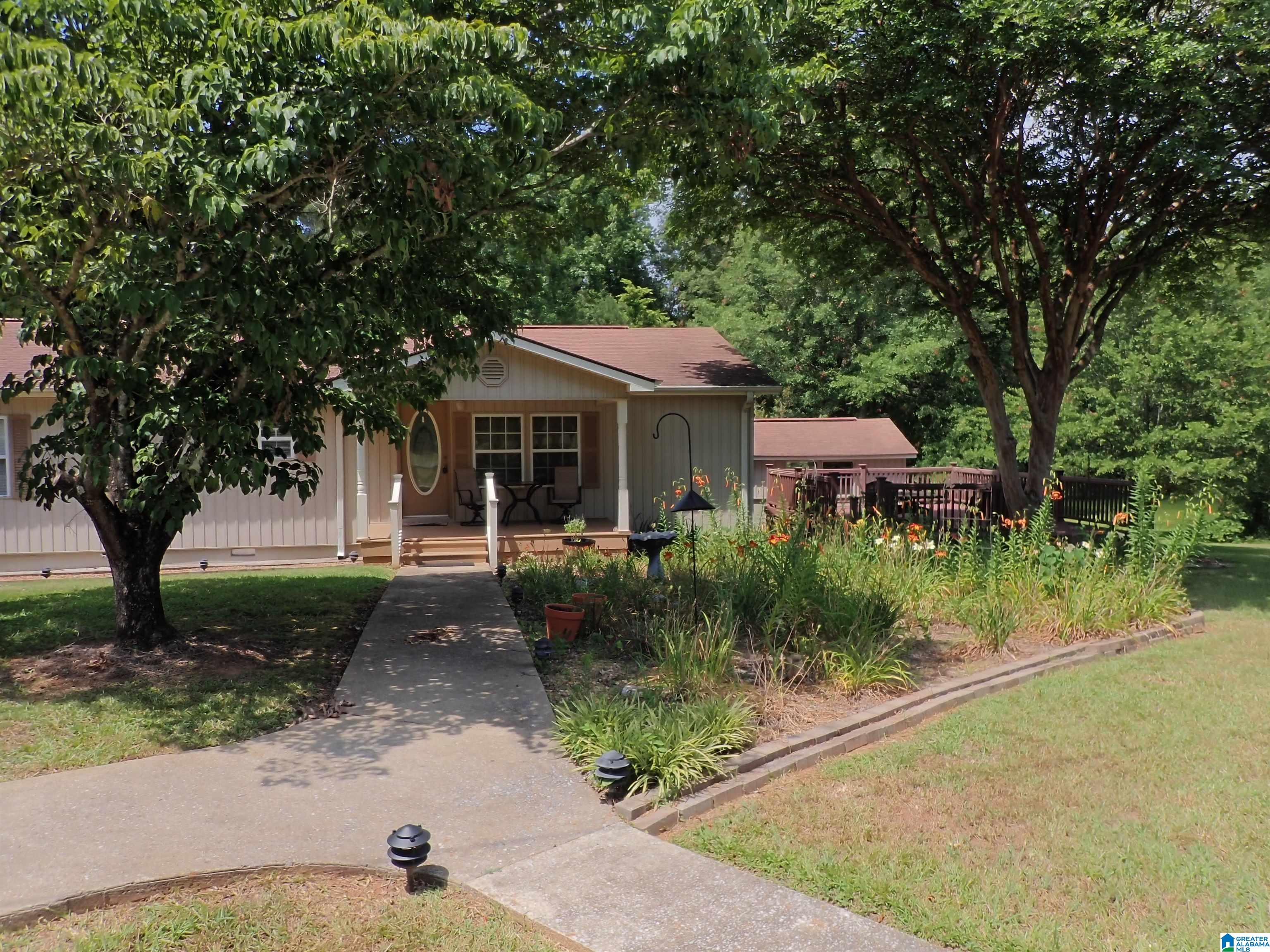 1844 Center Hill Road Sylacauga, AL 35150 - Photo 4 of 23