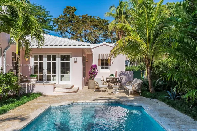 $3,250,000 | 720 Madeira Avenue, Coral Gables, FL 33134