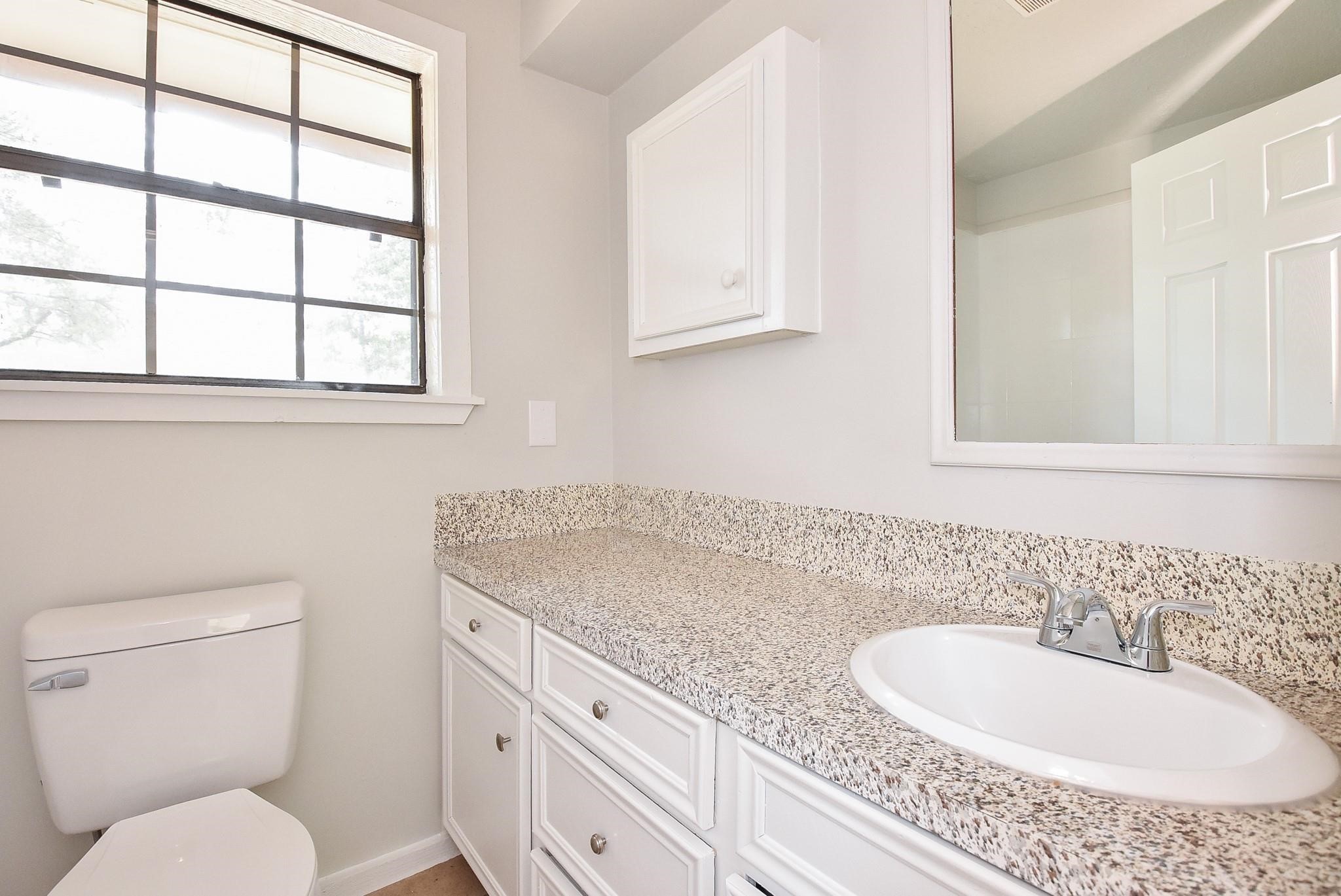 12713 Roy Harris Loop Conroe, TX 77306 - Photo 11 of 41