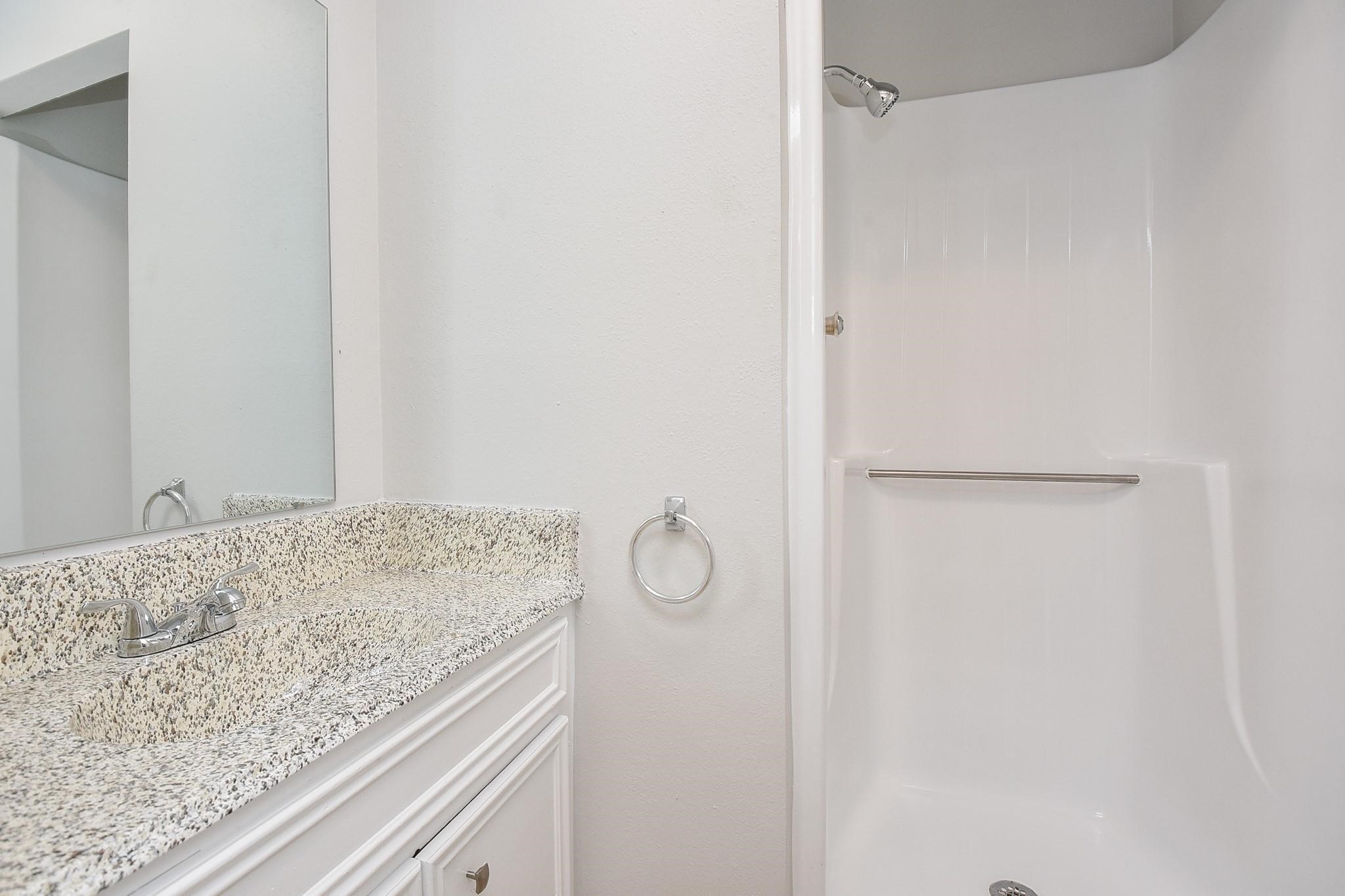 12713 Roy Harris Loop Conroe, TX 77306 - Photo 23 of 41