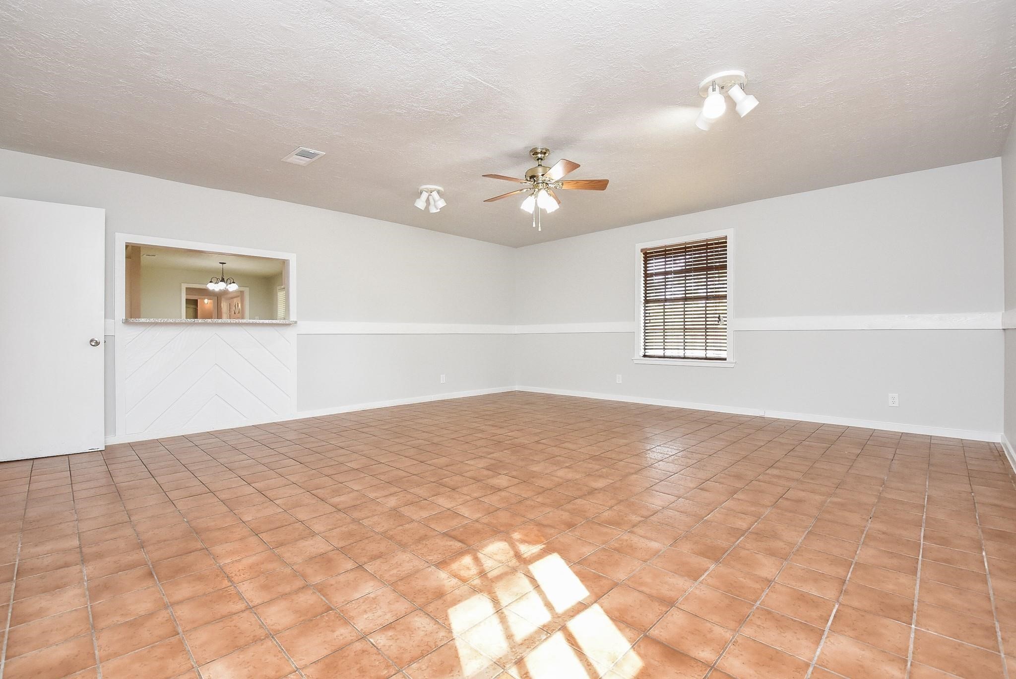 12713 Roy Harris Loop Conroe, TX 77306 - Photo 31 of 41