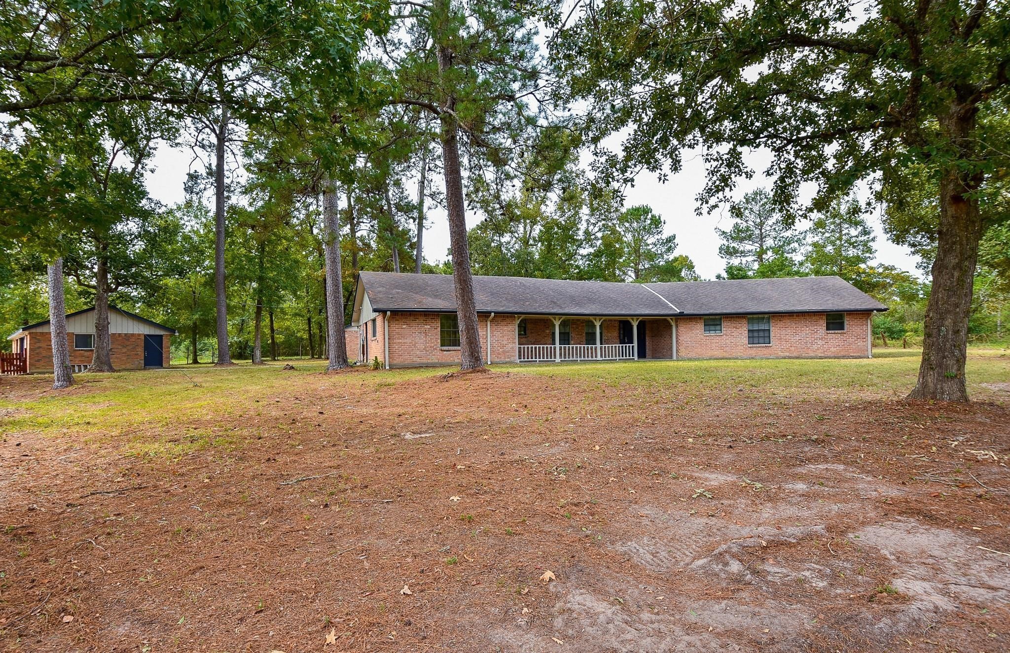 12713 Roy Harris Loop Conroe, TX 77306 - Photo 5 of 41