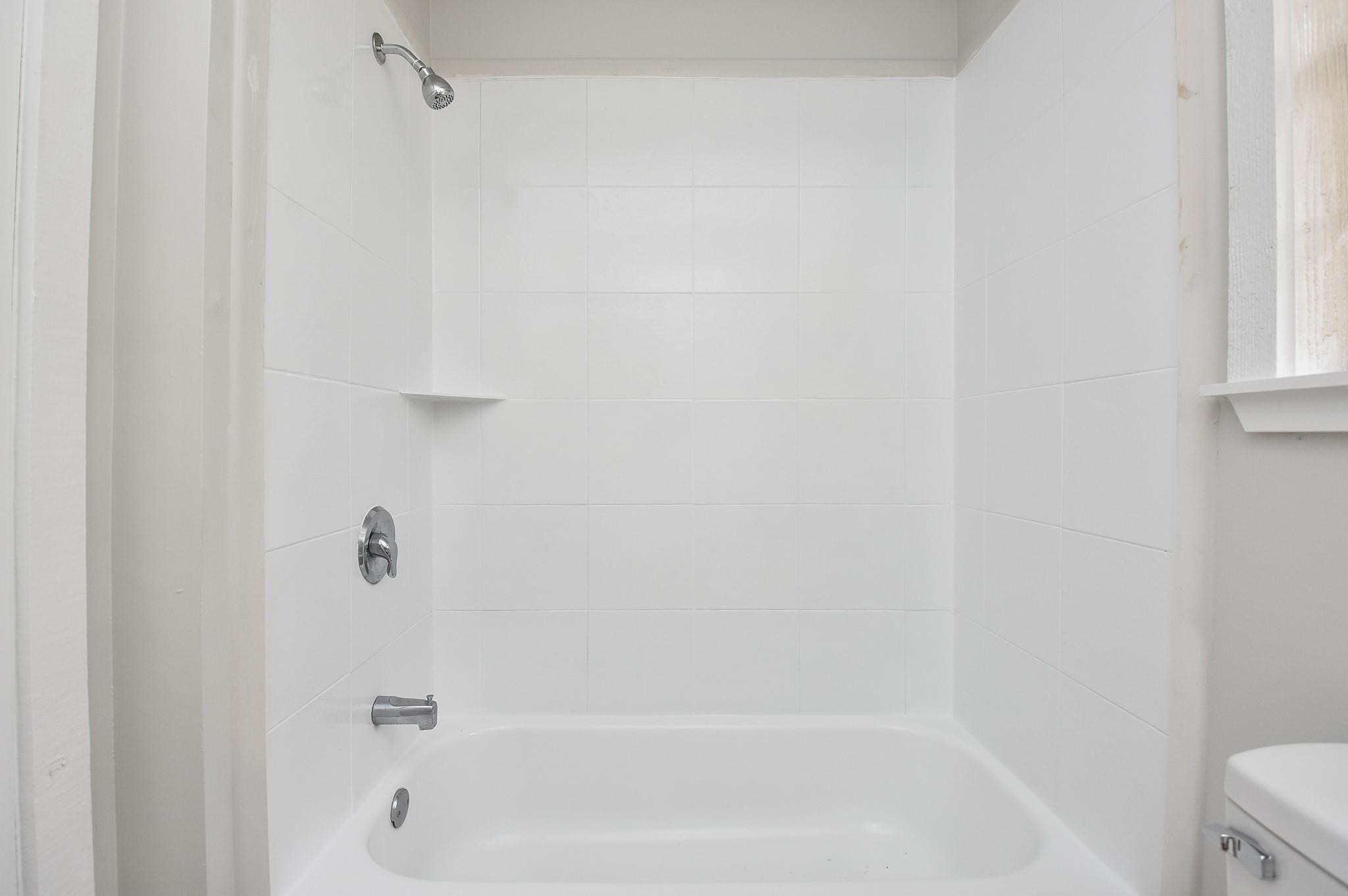 12713 Roy Harris Loop Conroe, TX 77306 - Photo 10 of 41