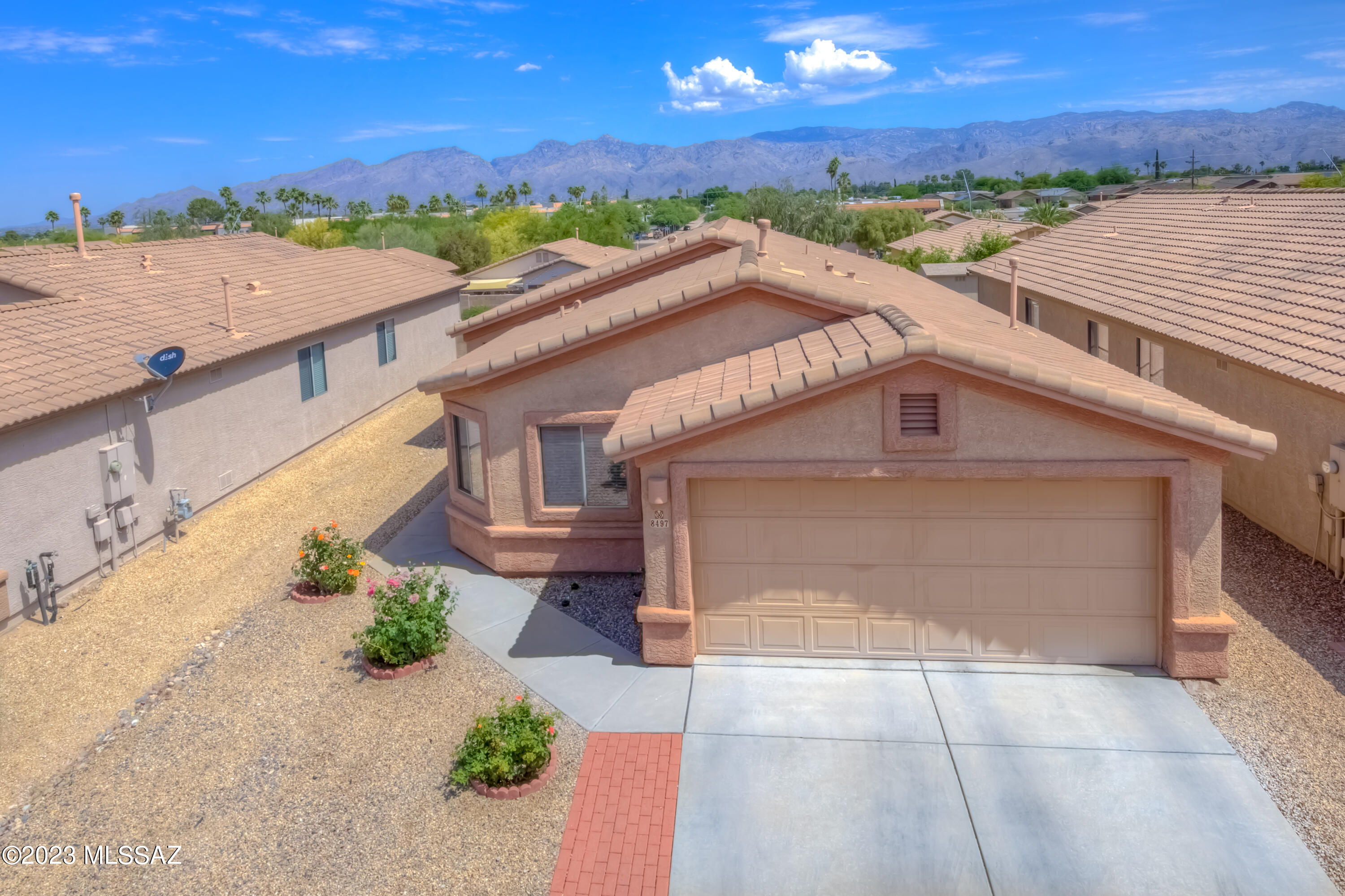 8497 East Bowline Road Tucson, AZ 85710 - Photo 2 of 20