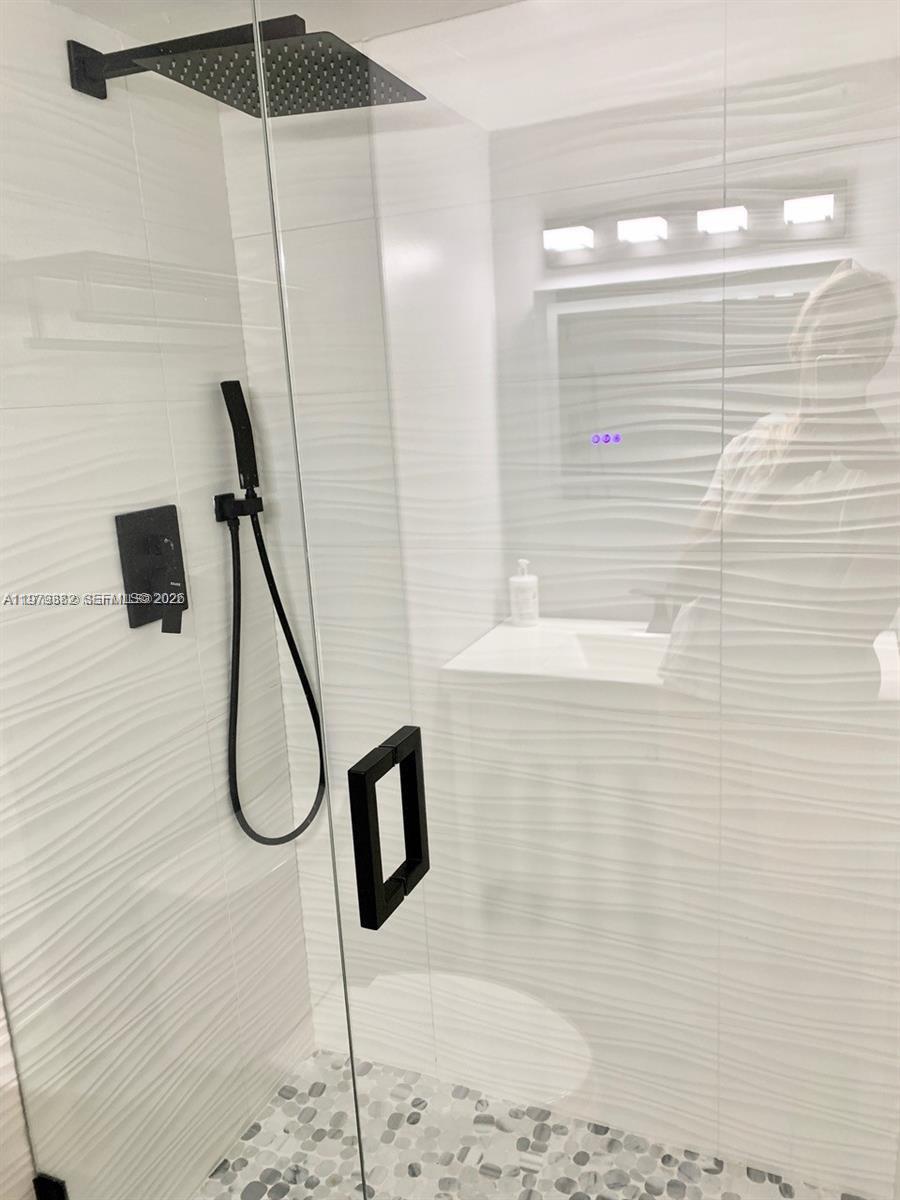 200 Southeast 15th Road, Unit 3J Miami, FL 33129 - Photo 24 of 39