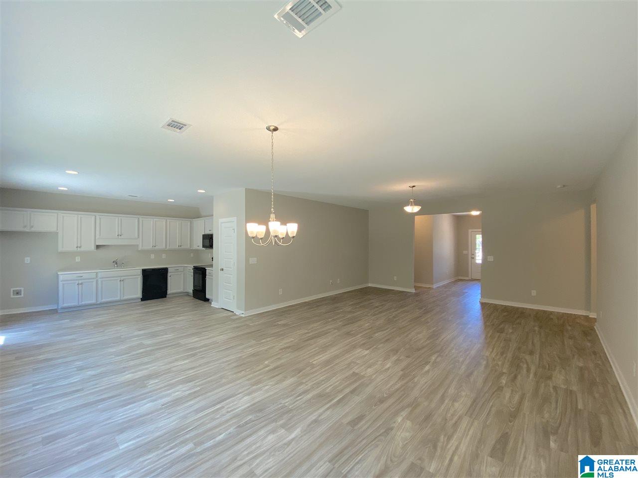102 Ballington Way Clanton, AL 35045 - Photo 5 of 22