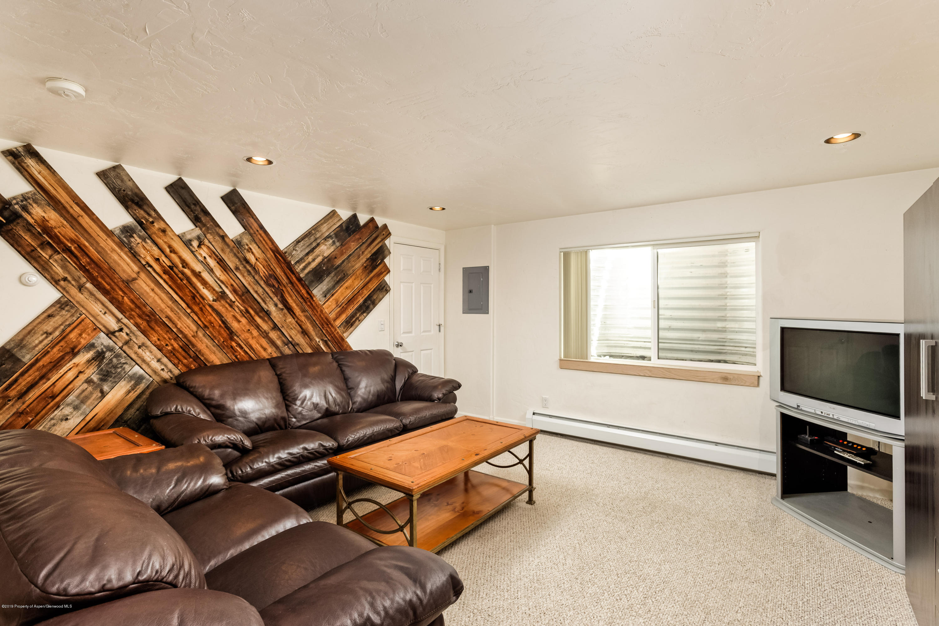 1050 Village Road Carbondale, CO 81623 - Photo 16 of 24 1050Village_HiRes008