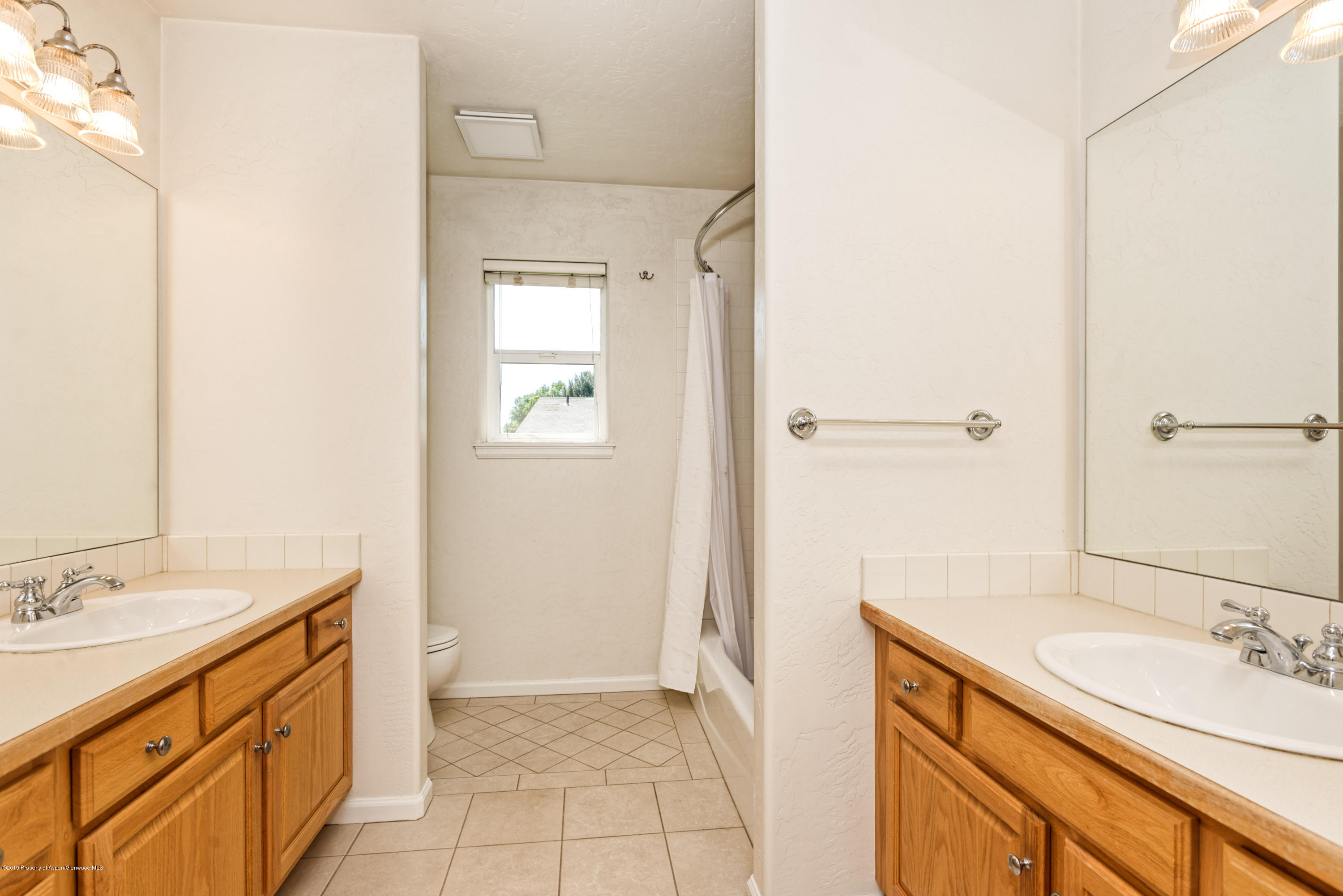 1050 Village Road Carbondale, CO 81623 - Photo 9 of 24 1050Village_HiRes002