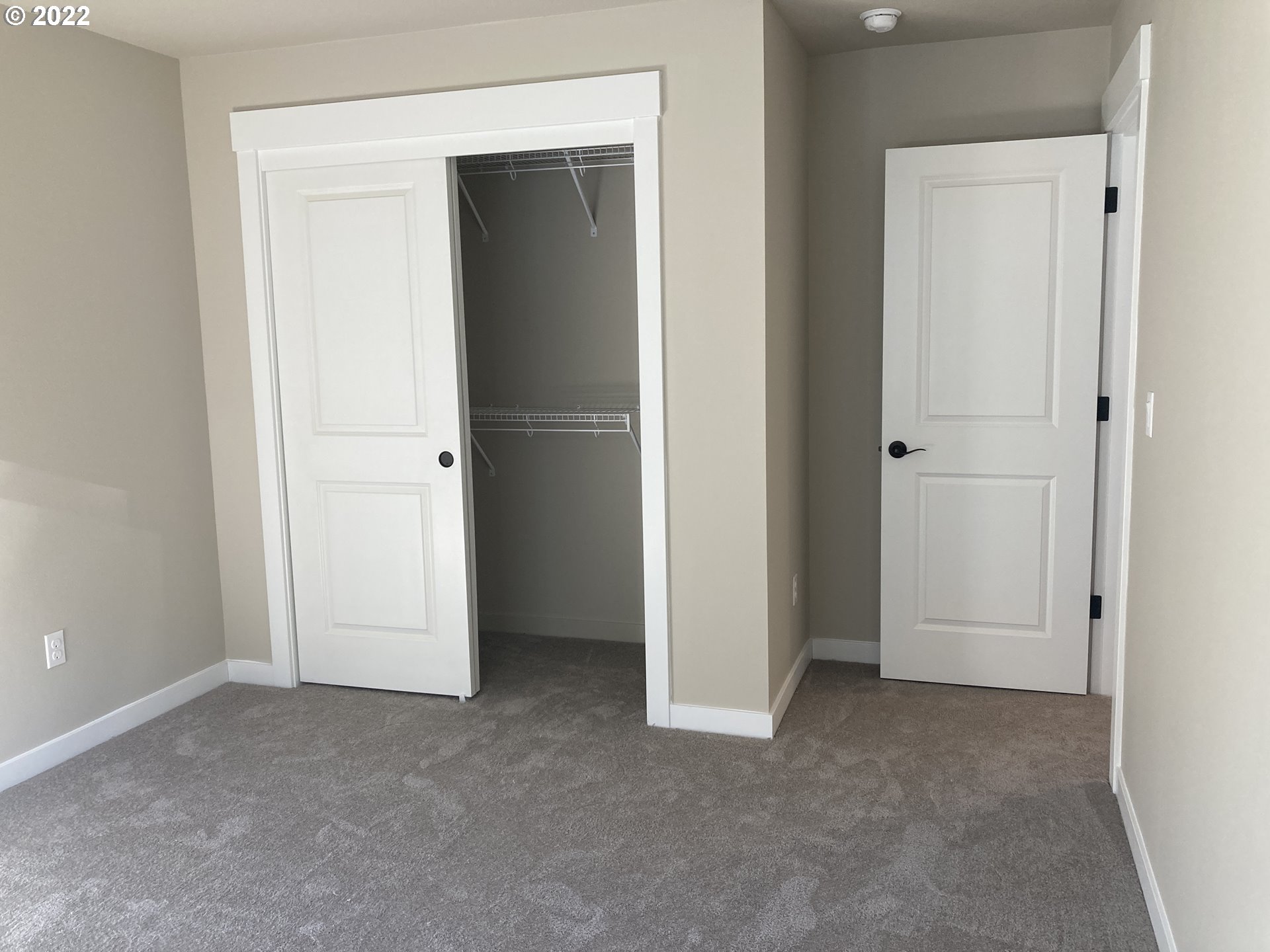 7250 South Ridge Way Ridgefield, WA 98642 - Photo 14 of 16 an empty room with closet area
