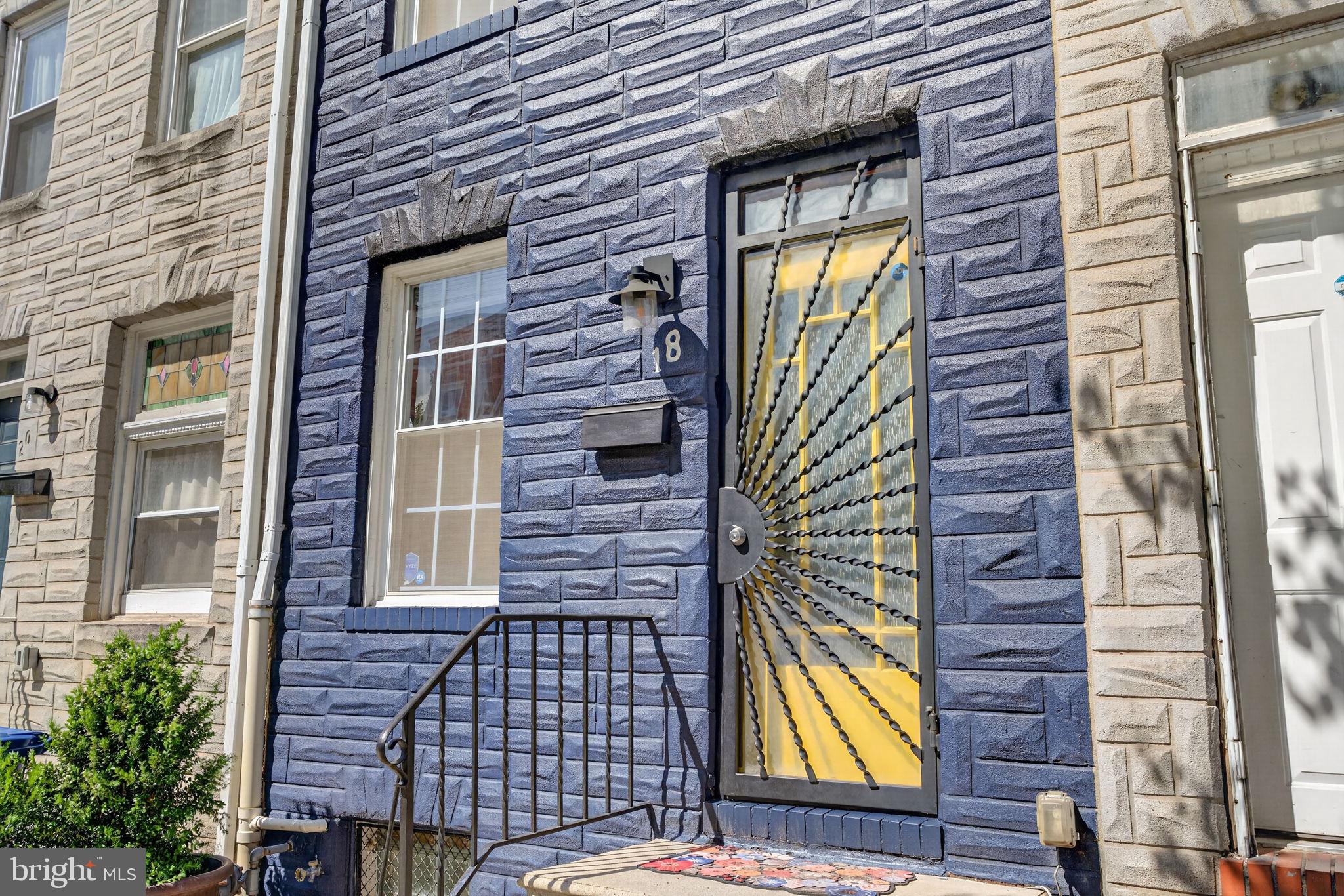 18 South Washington Street Baltimore, MD 21231 - Photo 5 of 57 a view of a brick building with a windows