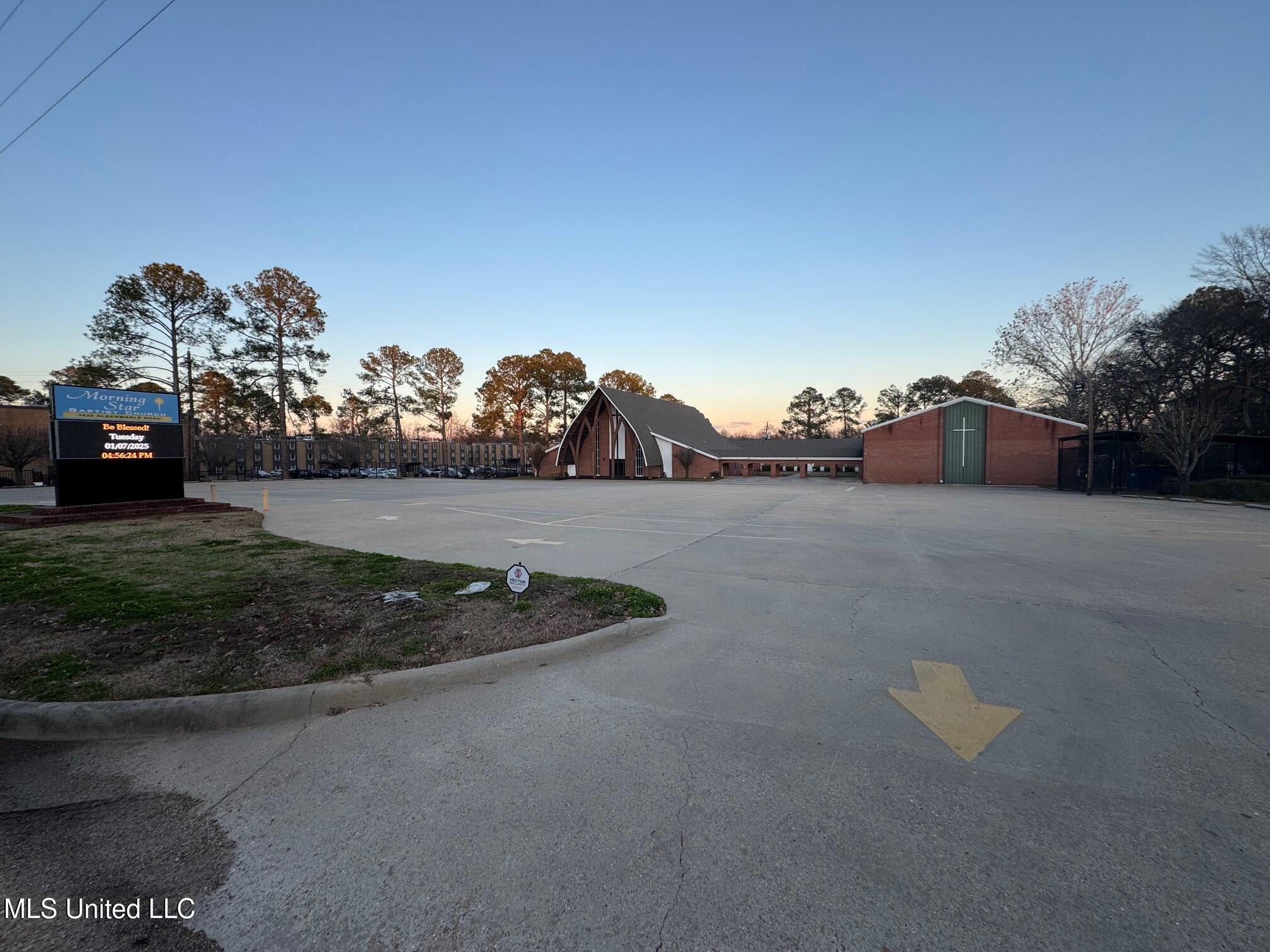 3245 Albermarle Road Jackson, MS 39213 - Photo 12 of 12 IMG_8583