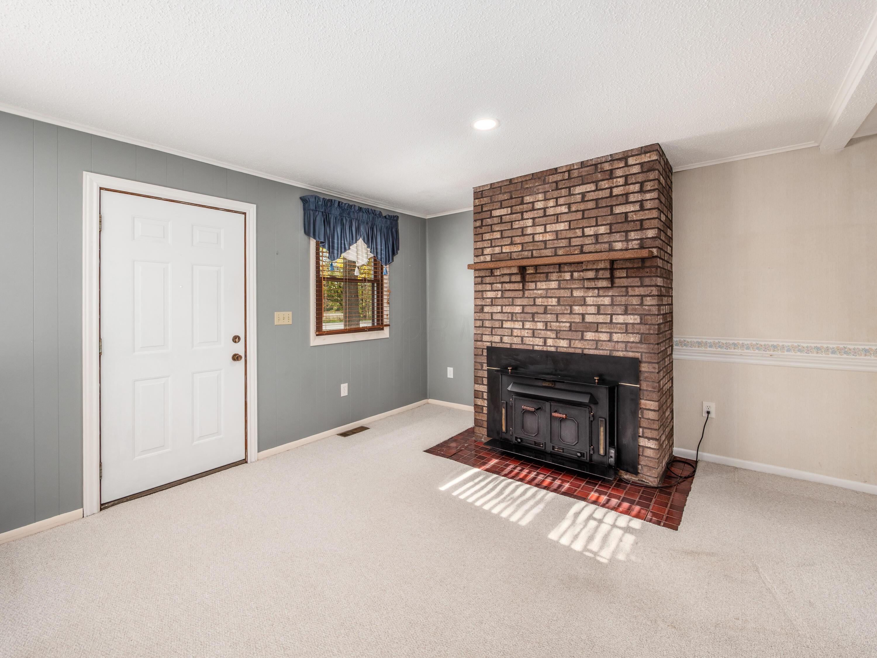 696 Williams Road Columbus, OH 43207 - Photo 13 of 39 A_696_Buttles_001