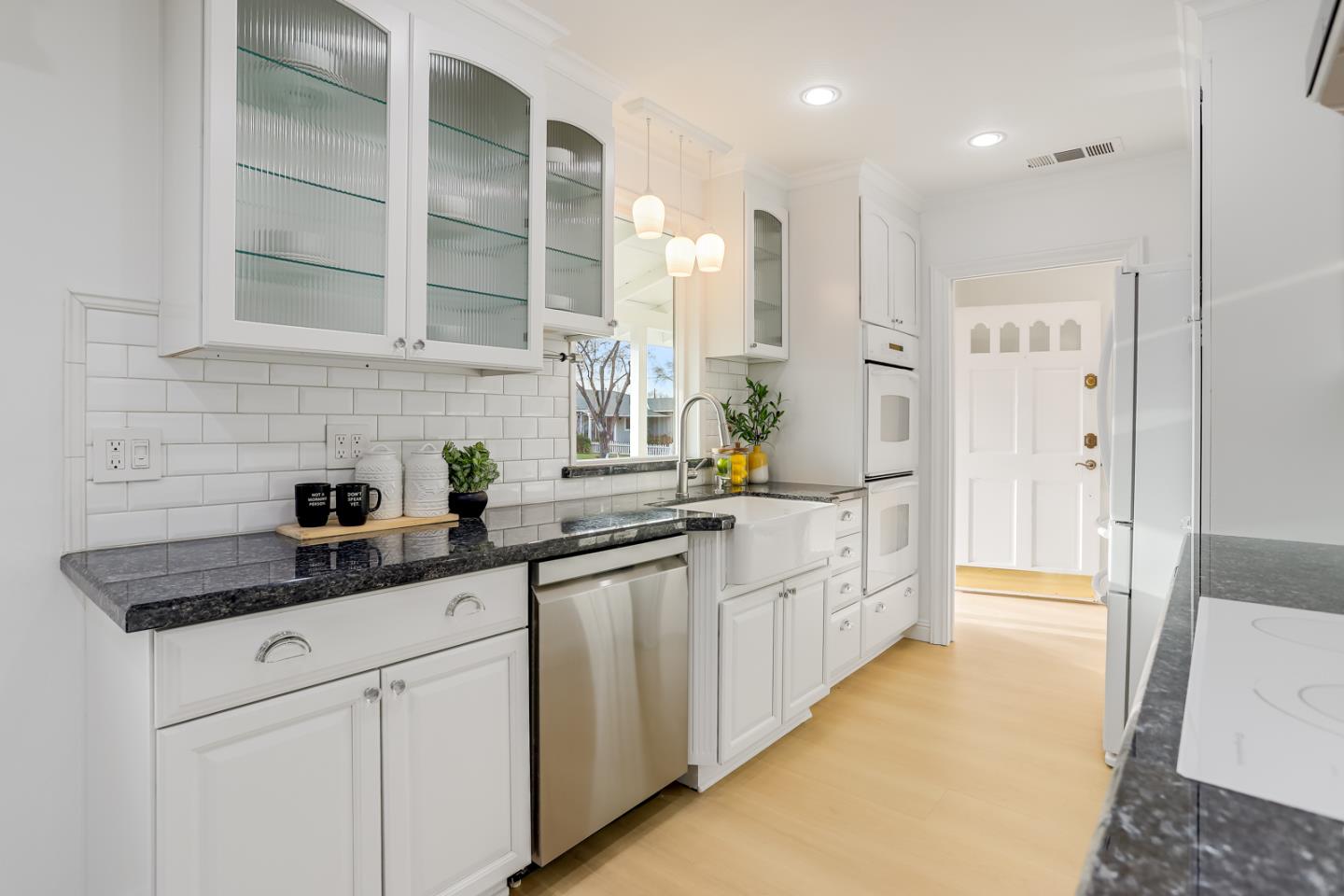 631 Nicholson Avenue Santa Clara, CA 95051 - Photo 9 of 22