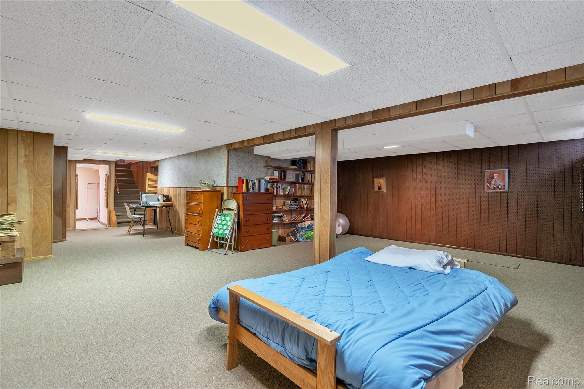 1216 State Road Fenton, MI 48430 - Photo 23 of 42 27-1216 State Rd-27.jpg