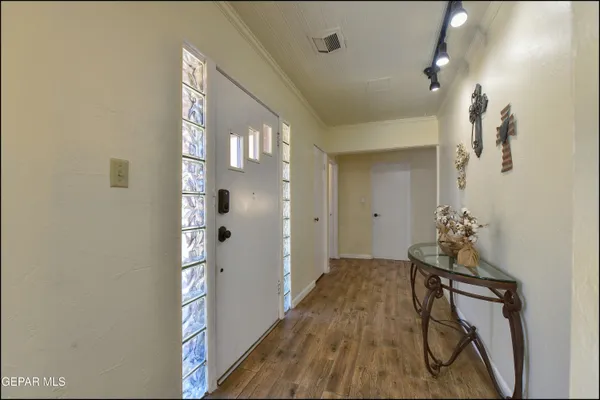 $599,000 | 5117 Camino De La Vista Drive, El Paso, TX 79932