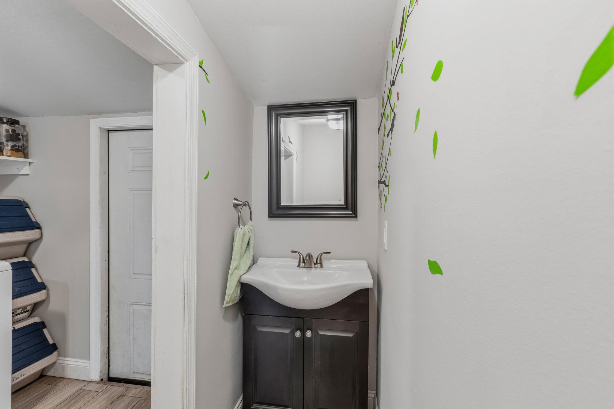 25 Maple Street Clayton, NJ 08312 - Photo 19 of 36 Powder room off of kitchen