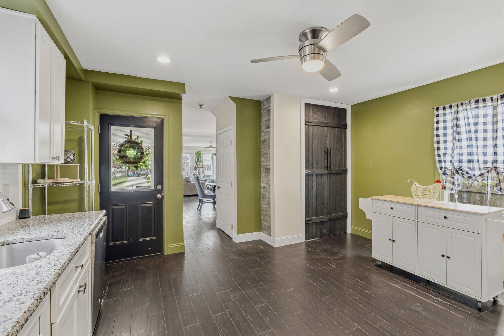 25 Maple Street Clayton, NJ 08312 - Photo 6 of 36 Bright kitchen with recessed lighting.
