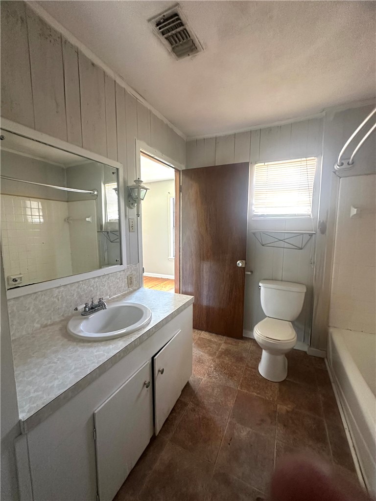 836 Hamilton Street Sinton, TX 78387 - Photo 9 of 12