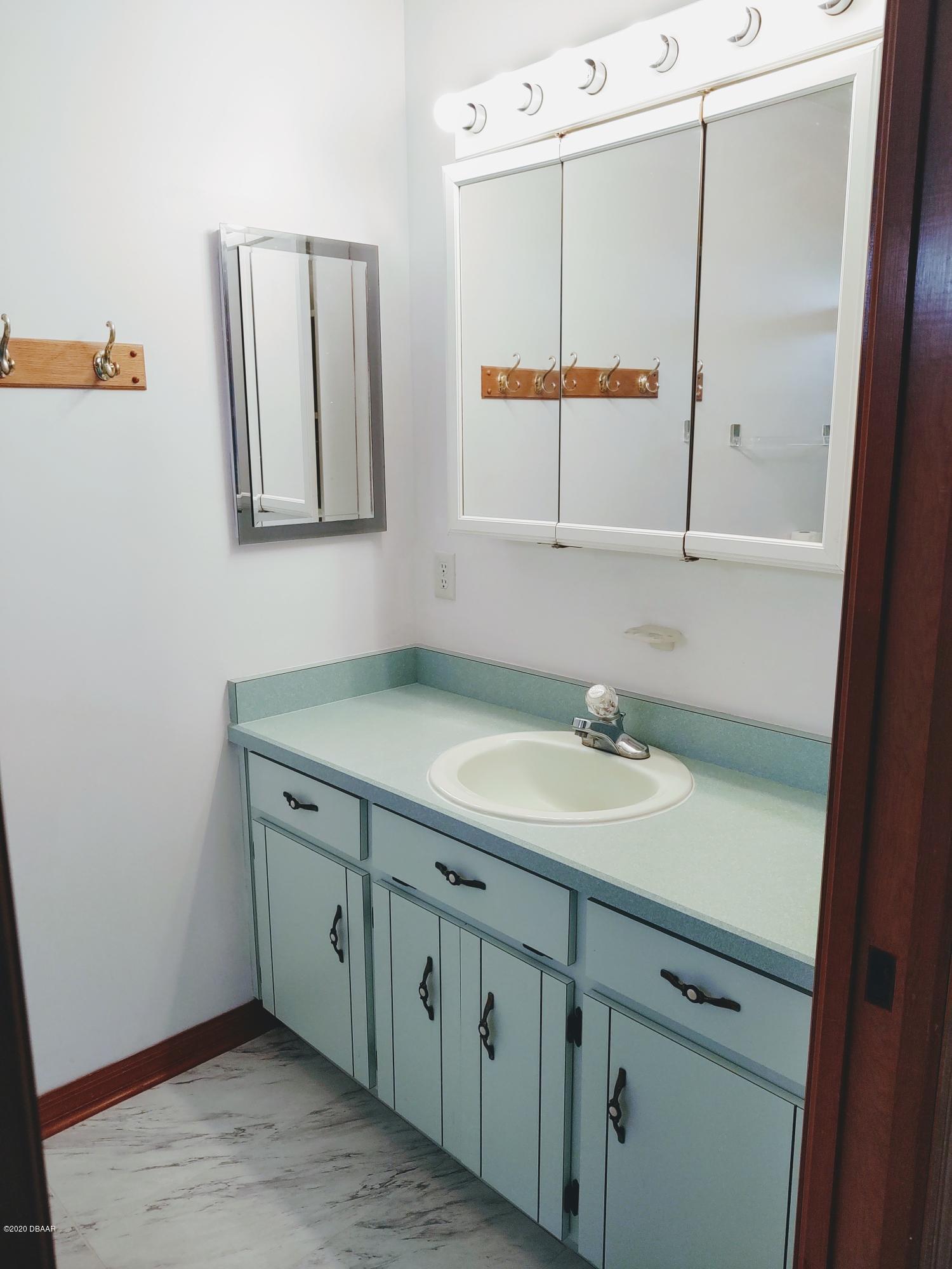 102 Rustic Pond Road Port Orange, FL 32128 - Photo 15 of 32 Master Bath