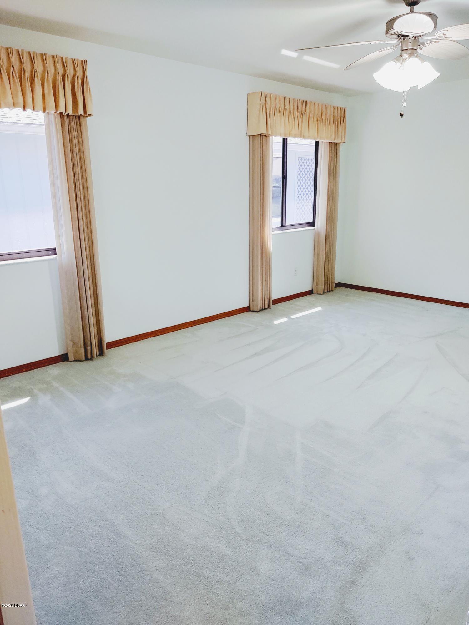 102 Rustic Pond Road Port Orange, FL 32128 - Photo 6 of 32 Living Room